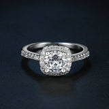 Exquisite Bijoux Square Ring